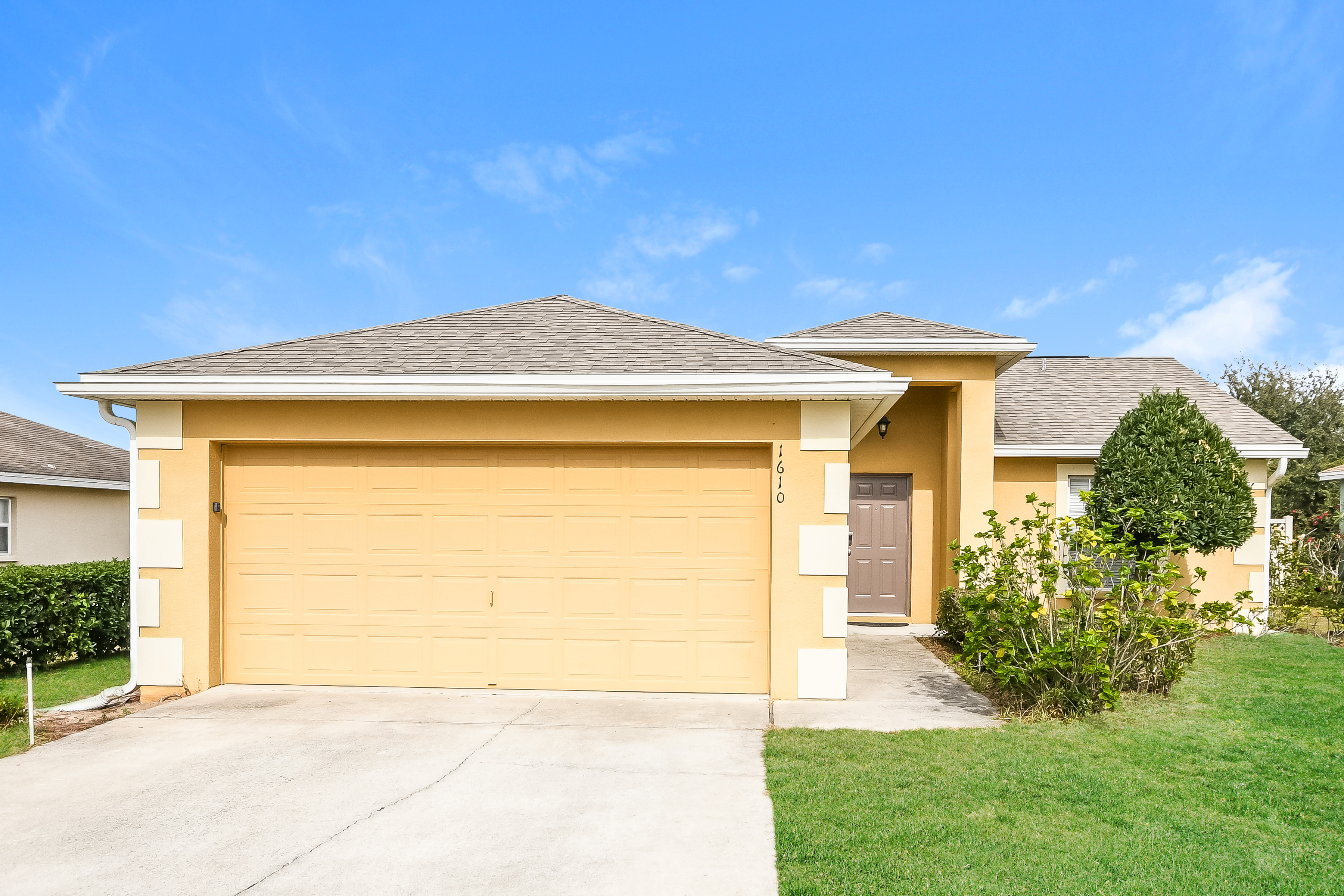 1610 Merrimack Ct Davenport, FL 33837